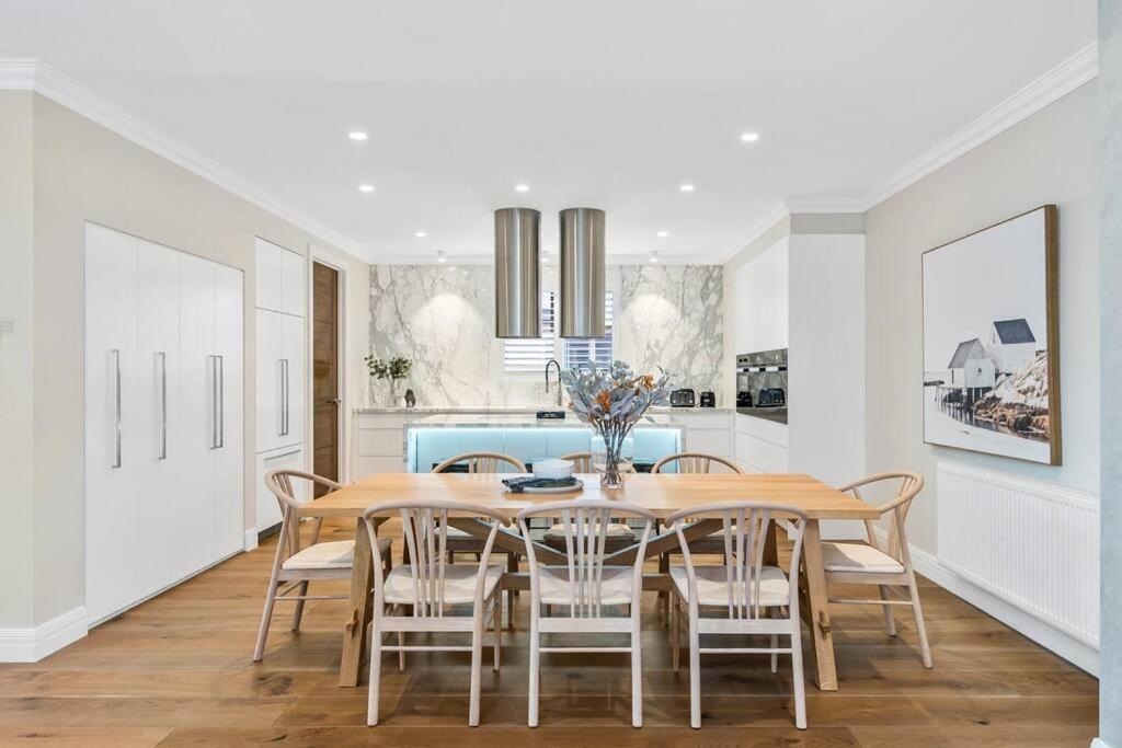 Spacious Luxury Hampton Home - Park Front - Melbourne — Photos 2